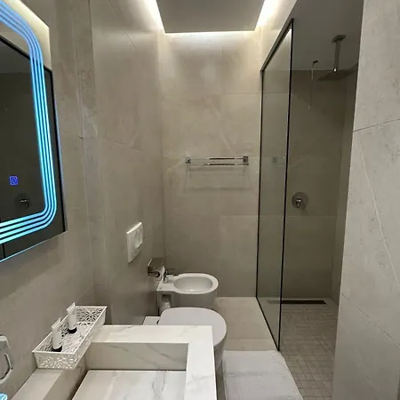 Ujvara Hotel Belsh